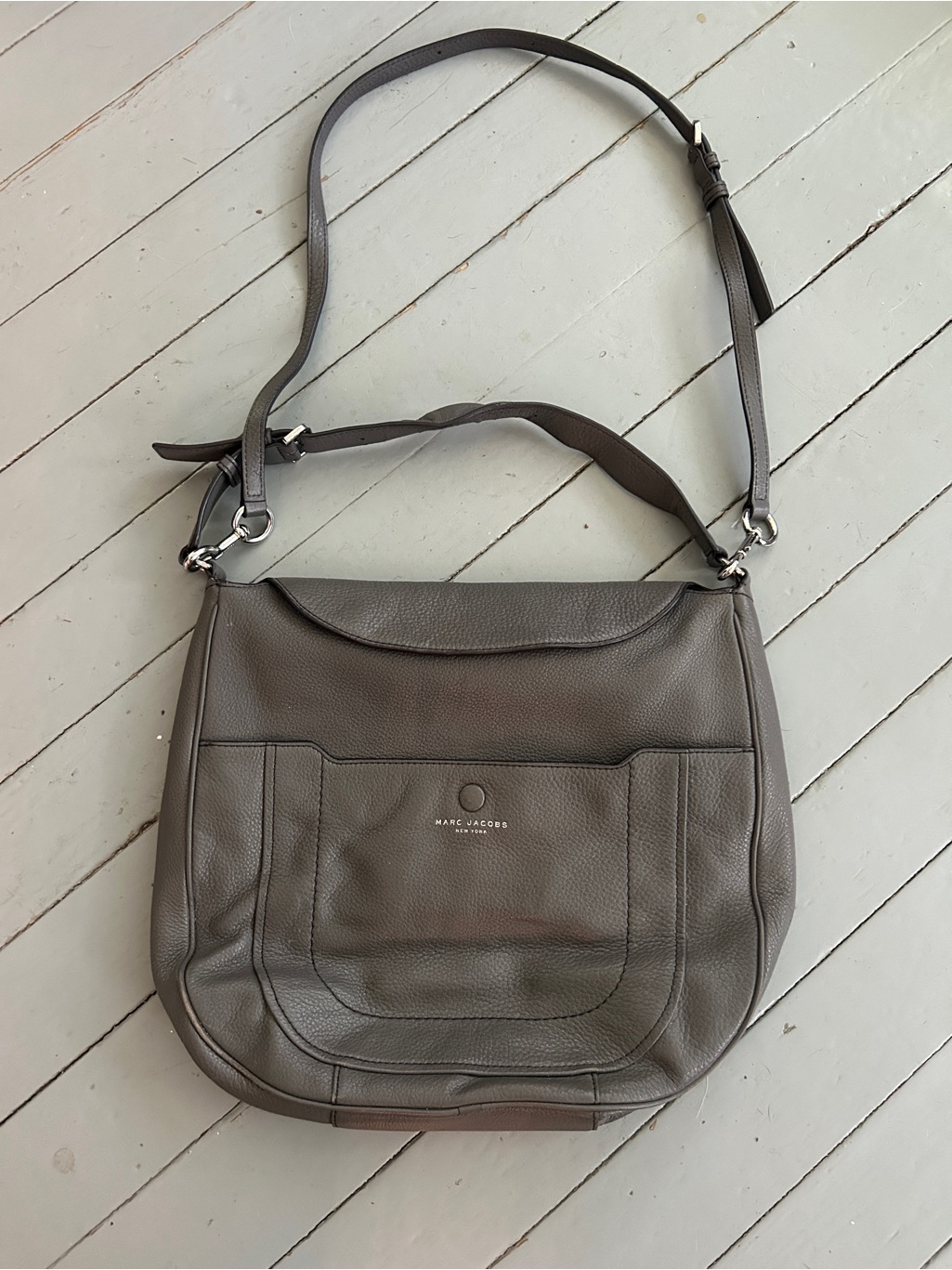 Marc Jacobs Empire City Hobo Leather Shoulder Bag In Dark Gray